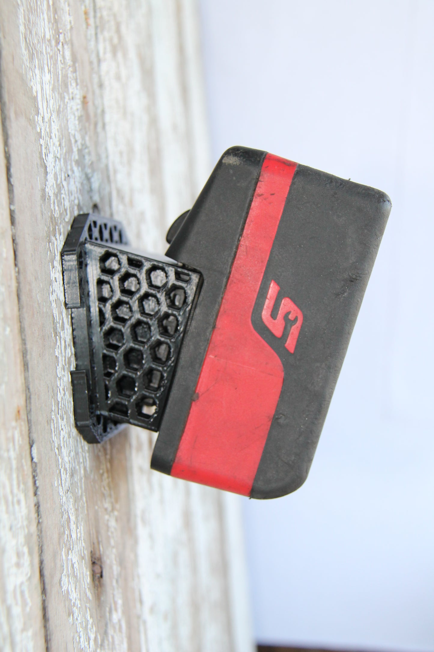 SnapOn 18v Battery Holder